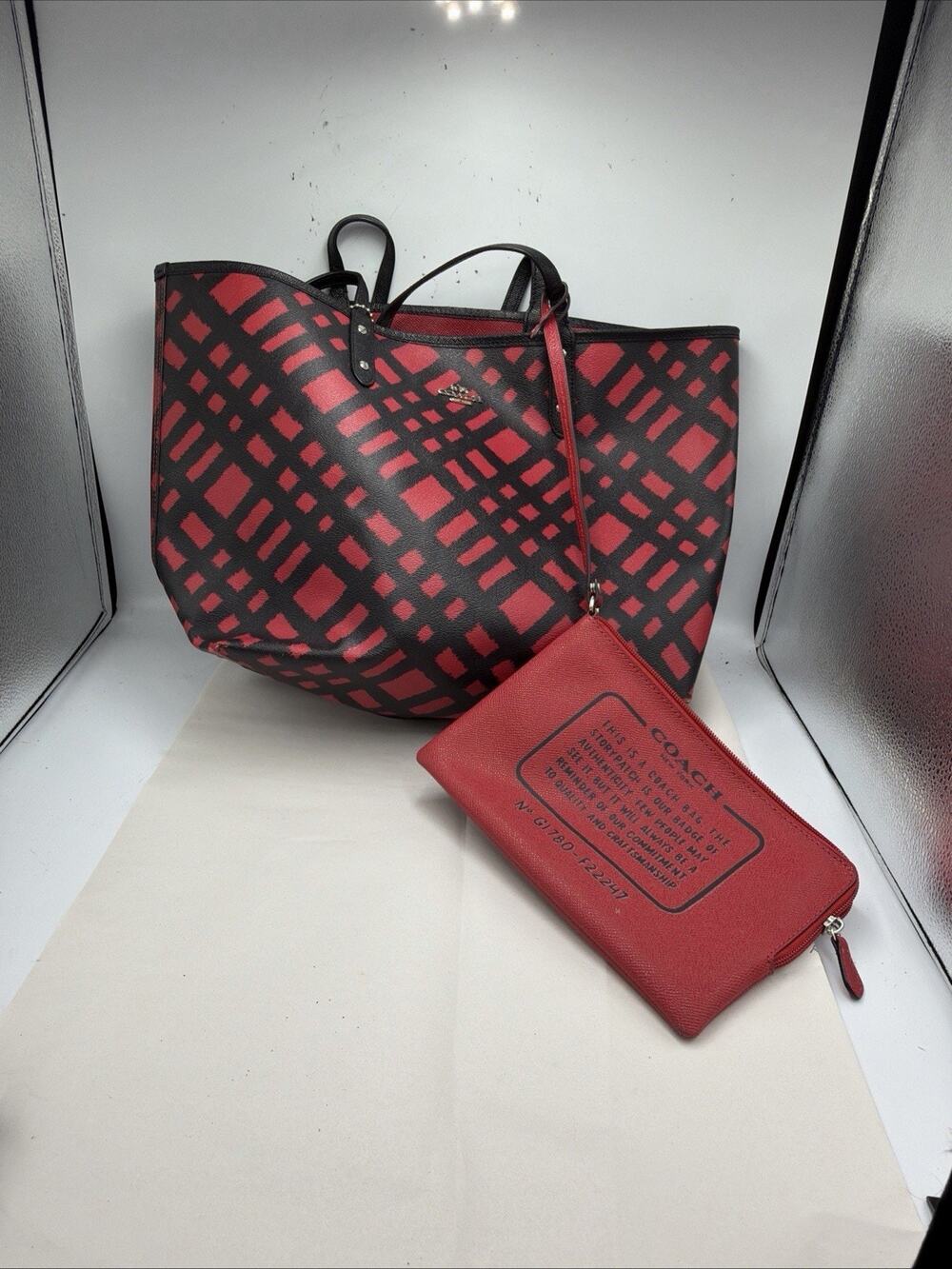 COACH F22247 Reversible City Tote with Pouch